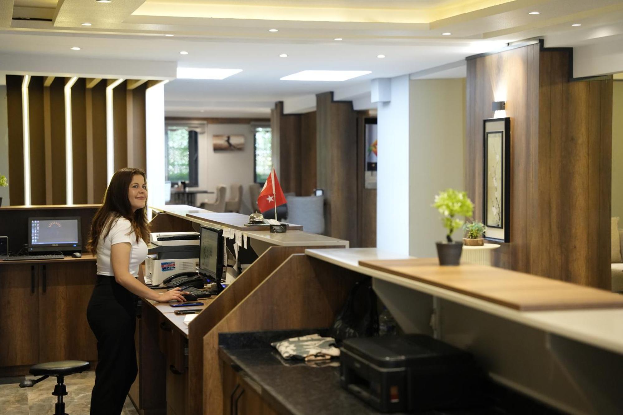 מרסין Eniza Hotel מראה חיצוני תמונה