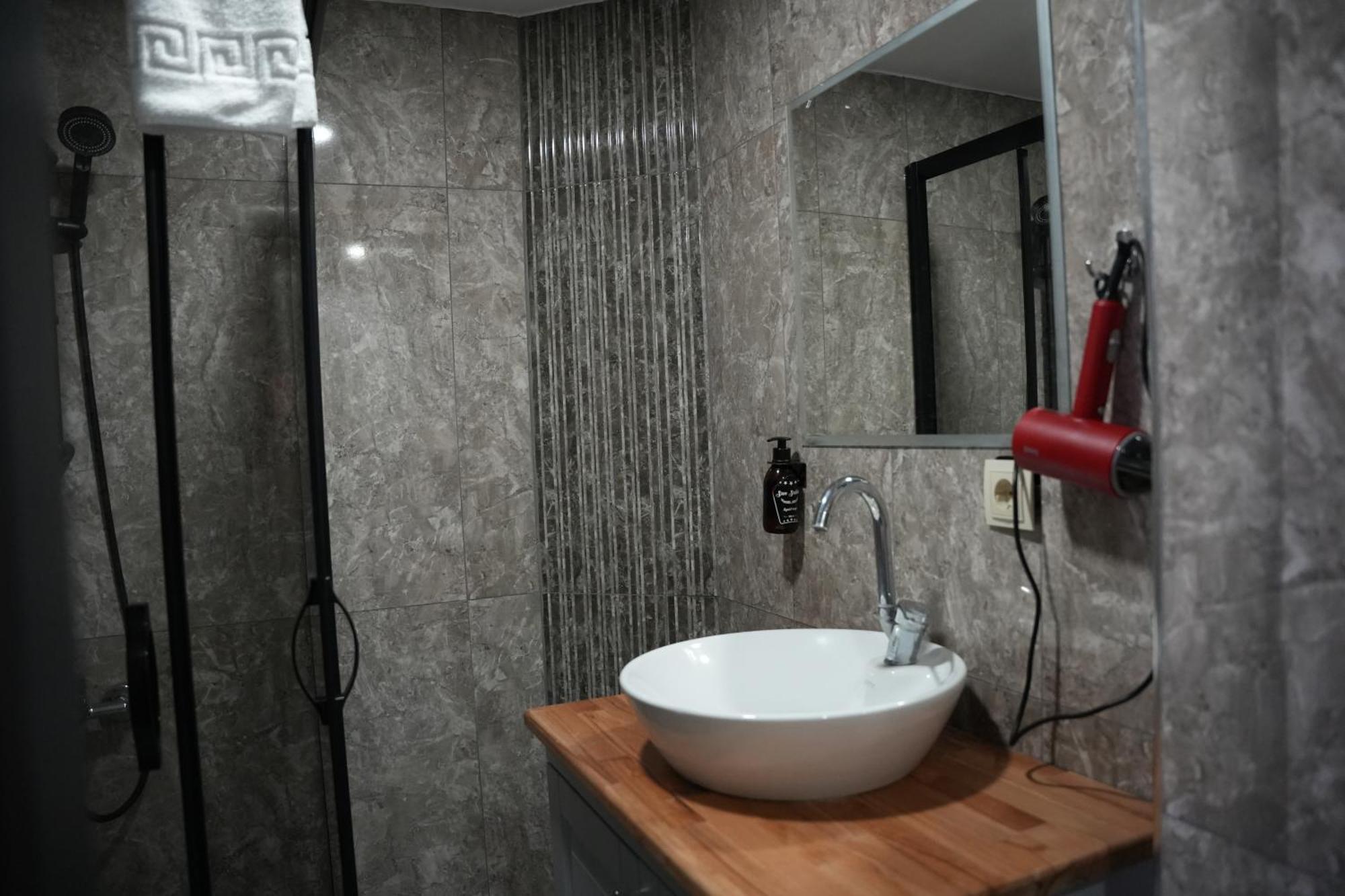 מרסין Eniza Hotel מראה חיצוני תמונה
